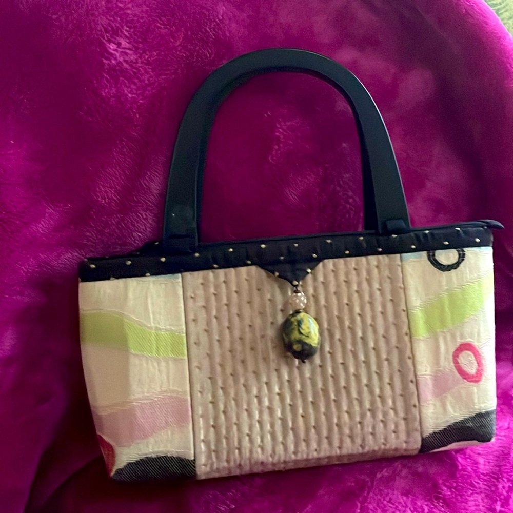Handbag artisan